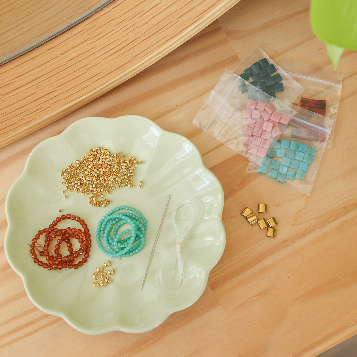 DIY Bijouterie - Mon set de bracelets perlés - Doré